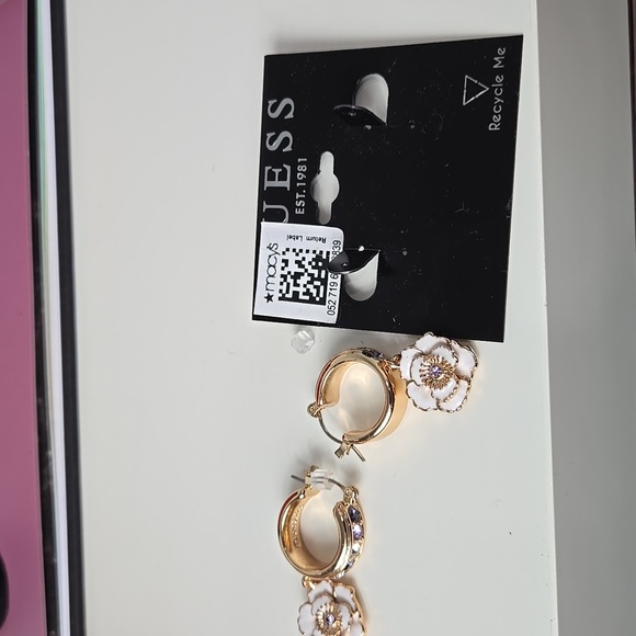 Guess Elegant Gold Tone Tan Enamel Purple Stones  Floral Hoop Earrings - Picture 10 of 16